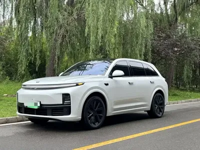 Li Auto Li L7 · 2023 год