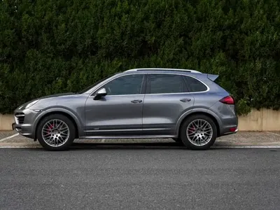 Porsche Cayenne 2012, 110000 км, за 115800 CNY