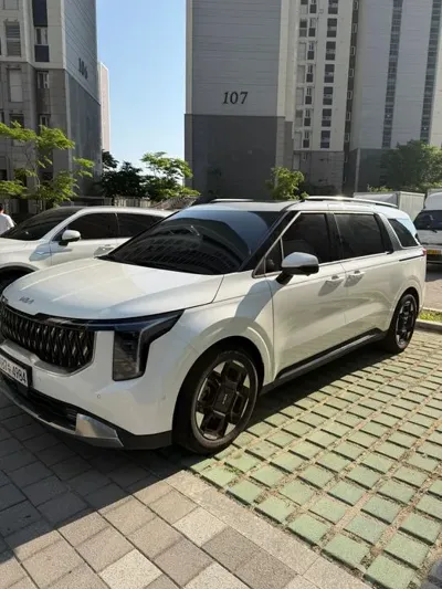 Kia Canival · 2024 год