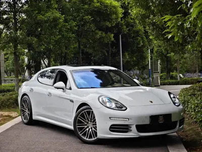 Porsche Panamera 2016, 85000 км, за 238000 CNY