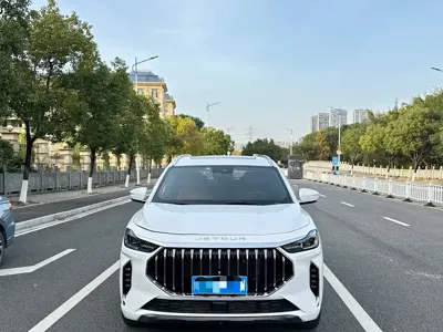 Jetour X70 Plus 2023, 28000 км, за 78800 CNY