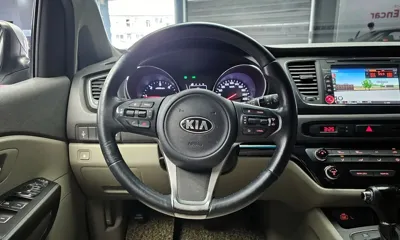 Kia Canival 2016, 168431 км, за 6900000 KRW - фото 12