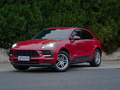 Porsche Macan · 2021 год