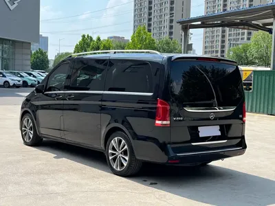 Mercedes-Benz V-Class 2022, 100000 км, за 199800 CNY