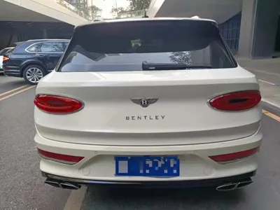 Bentley Bentayga 2021, 67000 км, за 1630000 CNY