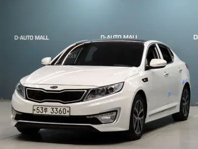 Kia K5 · 2012 год