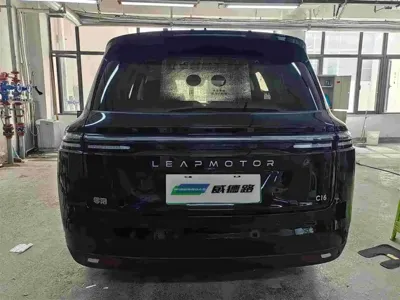 Leapmotor Leapmotor C16 2025, 1700 км, за 137500 CNY