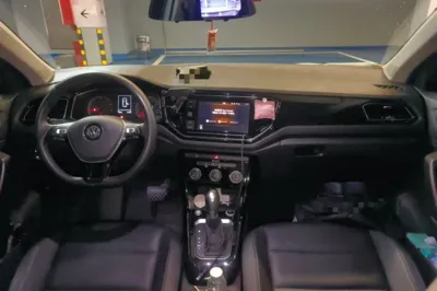Volkswagen T-Roc 2018, 74100 км, за 58503.32 CNY - фото 9