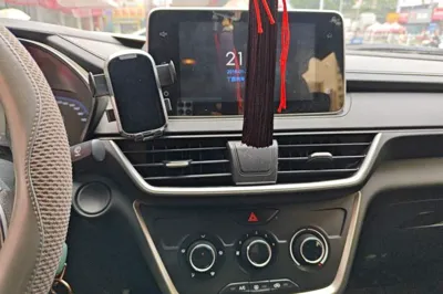 Wuling Hongguang S3 2019, 66000 км, за 33547.98 CNY - фото 13