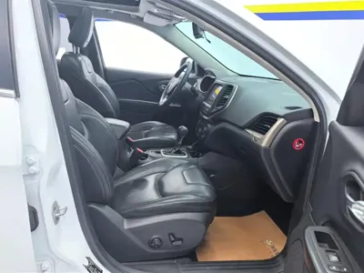 Jeep Cherokee 2016, 110800 км, за 32800 CNY - фото 8