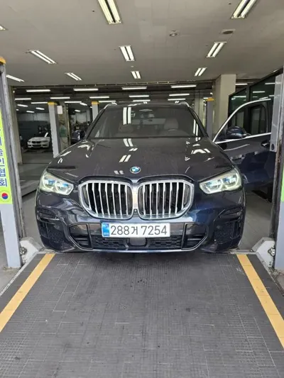 BMW X5 · 2022 год