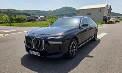 BMW 7-Series · 2023 год