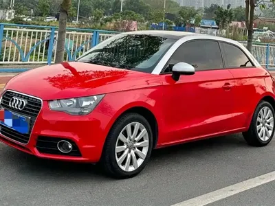 Audi A1 · 2011 год