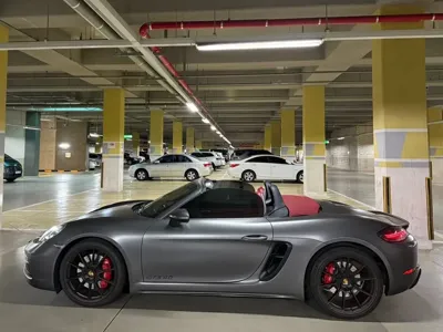 Porsche 718 2021, 44000 км, за 80000000 KRW