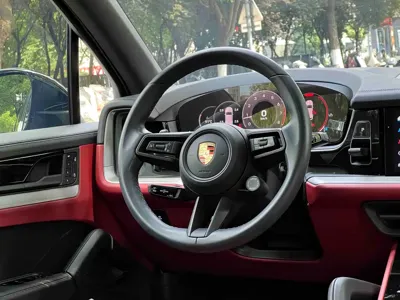 Porsche Cayenne 2024, 15000 км, за 668000 CNY - фото 17