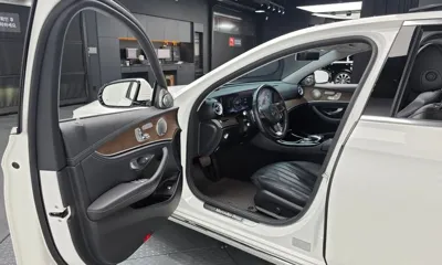 Mercedes-Benz E-Class 2017, 99408 км, за 22490000 KRW - фото 11
