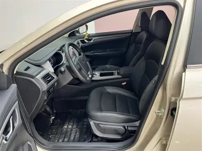 Geely Emgrand GL 2018, 130000 км, за 22799 CNY