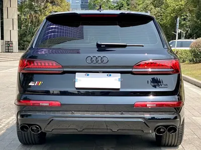 Audi Q7 2021, 70000 км, за 338000 CNY