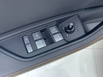 Audi e-tron 2026, 100 км, за 199800 CNY - фото 28