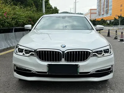 BMW 5 Series New Energy 2019, 80000 км, за 118000 CNY