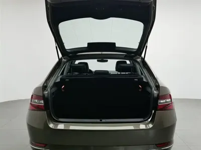 Skoda Superb 2017, 68500 км, за 43800 CNY - фото 16