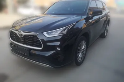 Toyota Highlander · 2022 год