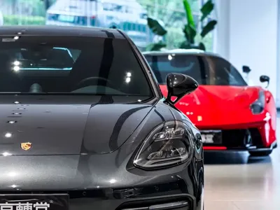 Porsche Panamera 2021, 54000 км, за 565000 CNY