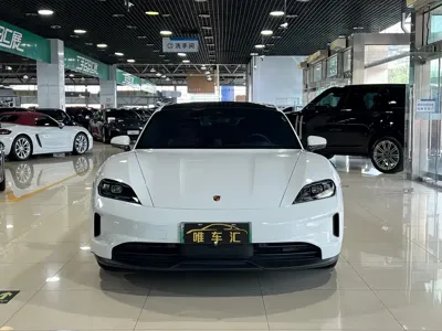 Porsche Taycan 2025, 14000 км, за 758000 CNY