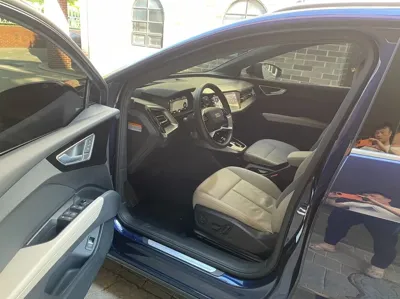 Audi Q4 e-tron 2022, 16900 км, за 41000000 KRW - фото 8
