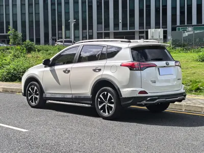 Toyota RAV4 2017, 93000 км, за 63800 CNY - фото 16