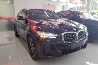BMW X4 2022, 17700 км, за 263890.37 CNY