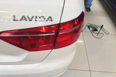 Volkswagen Lavida 2017, 111400 км, за 48945.38 CNY - фото 7