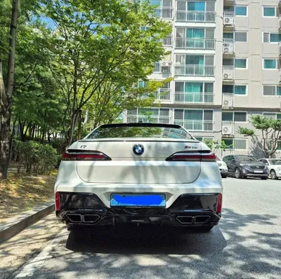 BMW i7 2023, 22000 км, за 143000000 KRW - фото 3