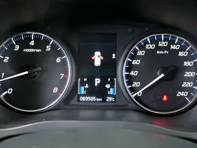 Mitsubishi Outlander 2021, 69000 км, за 69000 CNY - фото 16