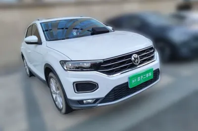 Volkswagen T-Roc 2019, 67800 км, за 54051.6 CNY