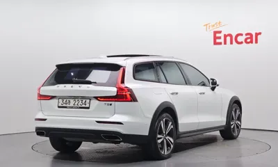 Volvo V60 2019, 95872 км, за 25000000 KRW