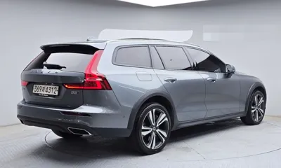 Volvo V60 2021, 81679 км, за 27900000 KRW