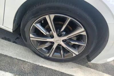 Geely Auto Emgrand 2023, 68100 км, за 58646.08 CNY - фото 8