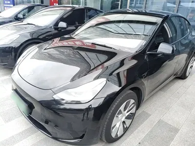 Tesla Model Y 2023, 26900 км, за 178200 CNY