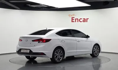 Hyundai Avante 2019, 68193 км, за 10900000 KRW - фото 2