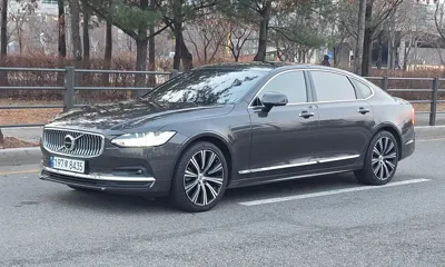Volvo S90 · 2023 год