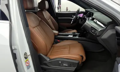 Audi e-tron 2022, 141243 км, за 39900000 KRW - фото 11