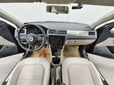 Volkswagen Santana 2014, 87000 км, за 11200 CNY - фото 9