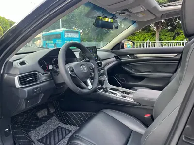 Honda Accord 2019, 70000 км, за 73800 CNY - фото 8