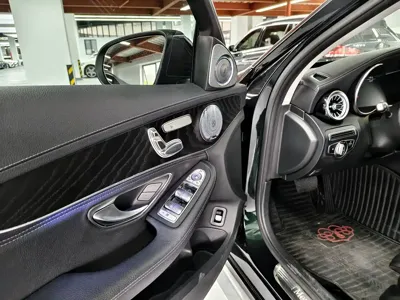 Mercedes-Benz C-Class 2019, 74000 км, за 93800 CNY