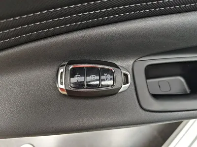 Hyundai Elantra 2021, 41100 км, за 51400 CNY - фото 9