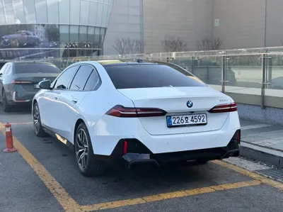 BMW 5-Series 2026, 1222 км, за 55120000 KRW