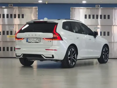 Volvo XC60 2026, 3040 км, за 64000000 KRW - фото 3