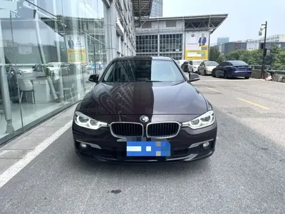 BMW 3 Series 2017, 51000 км, за 74000 CNY - фото 2