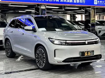 AITO 问界 AITO M7 2025, 22000 км, за 219800 CNY
